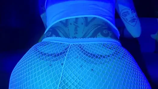 Mükemmel amcıklı balon göt büyük dildo alıyor