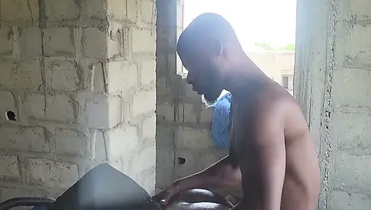Lütfen amcığıma boşal
