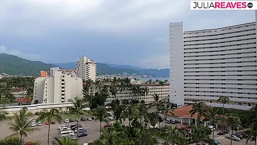 Gadis hot lagi asik nyepong kontol ukuran raksasa sampai dicrot di mulut