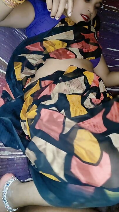 Desi Married Girlfriend in Saree Was Fucked Hard by Boyfriend in Hindi Audio