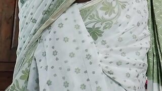 Девушка Mallu Sari в MMS слитом в сеть, трахнутый и сплоченная сквирт в отеле