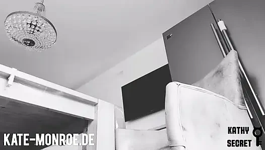 Erfülle die Aufgaben deiner GODDESS Kate Monroe / Cage/Sklave /Domina