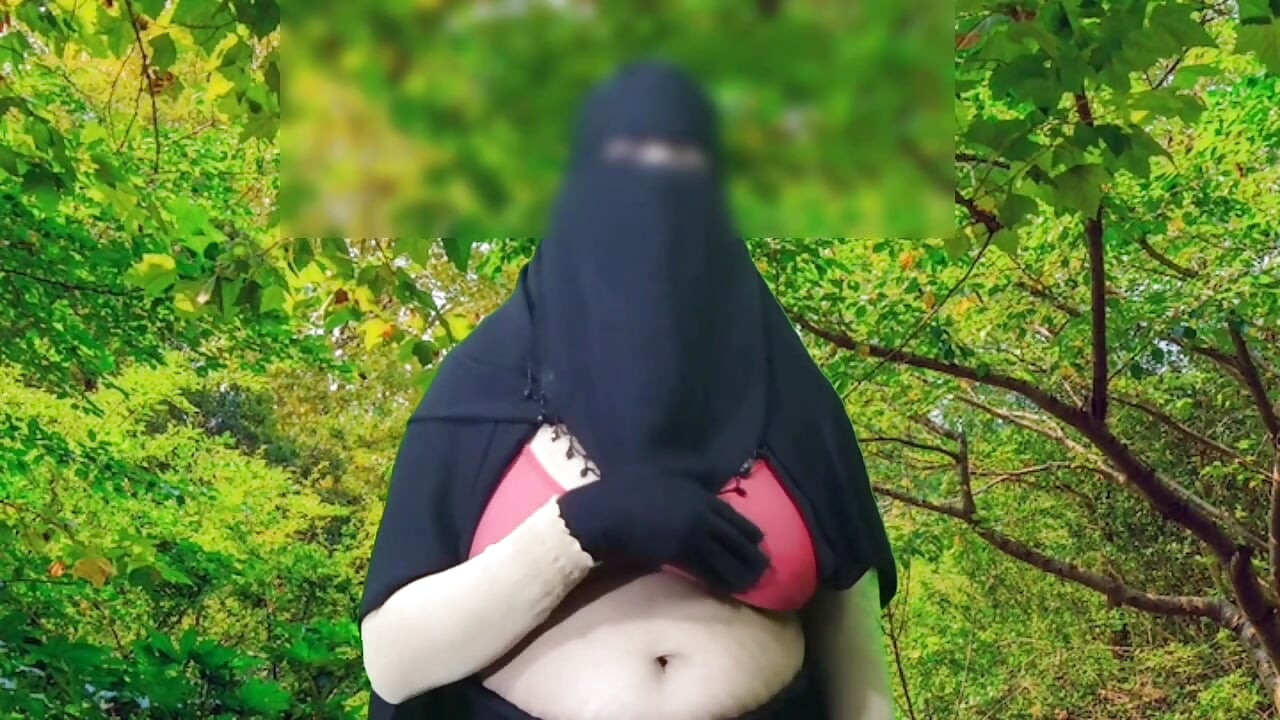 मेरी पड़ोसी दोस्त गृहिणी