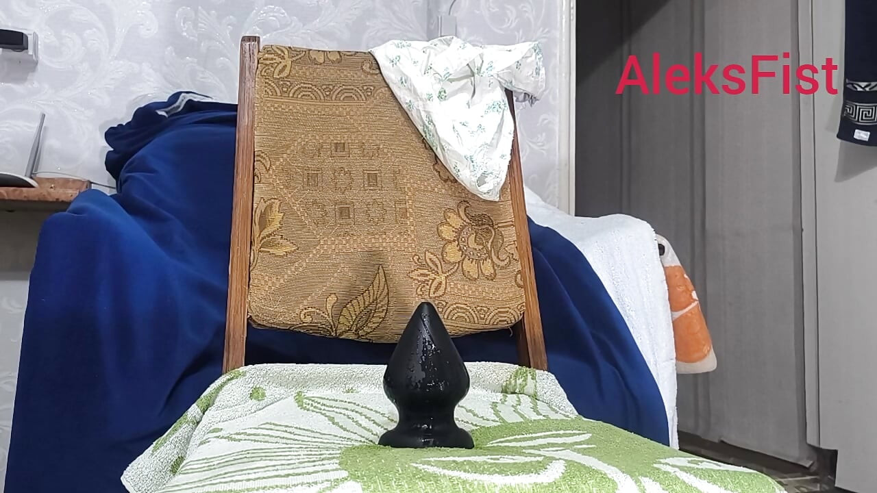 Pelebaran intensif dan pendalaman pelacur jalang