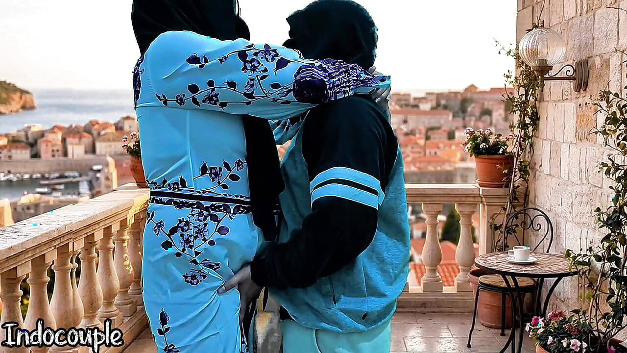 Hijab mamá fue de vacaciones a Marruecos con hijastro teniendo tiempo sucio y desnudo juntos parte 1 Video viral