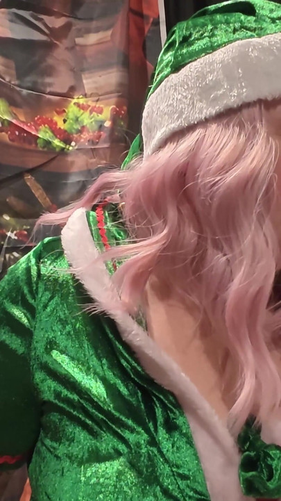 เอลฟ์ซุกซนในชั้นวางของเล่นทางเพศ วัน 3 | คลิป 1