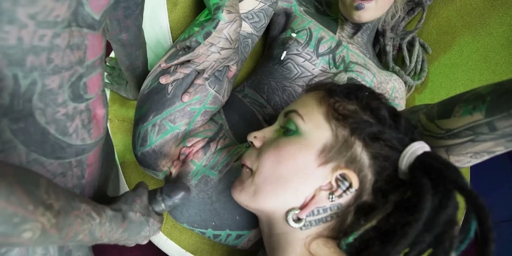 Intense Anal Threesome with Gapes and ATM