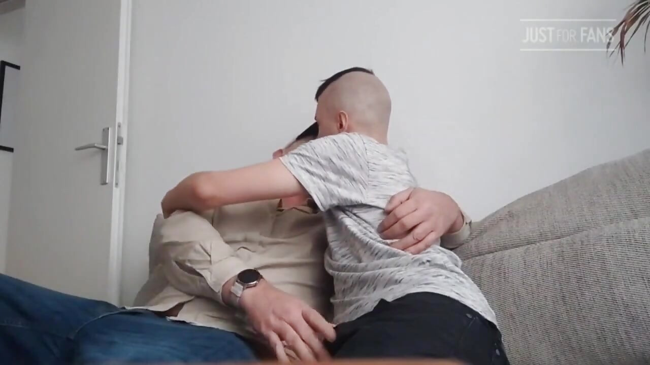 Young Boy with Stepdaddy. Kissing Blowjob Gay Video