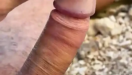 Sahilde deniz kenarında yarak teşhiri