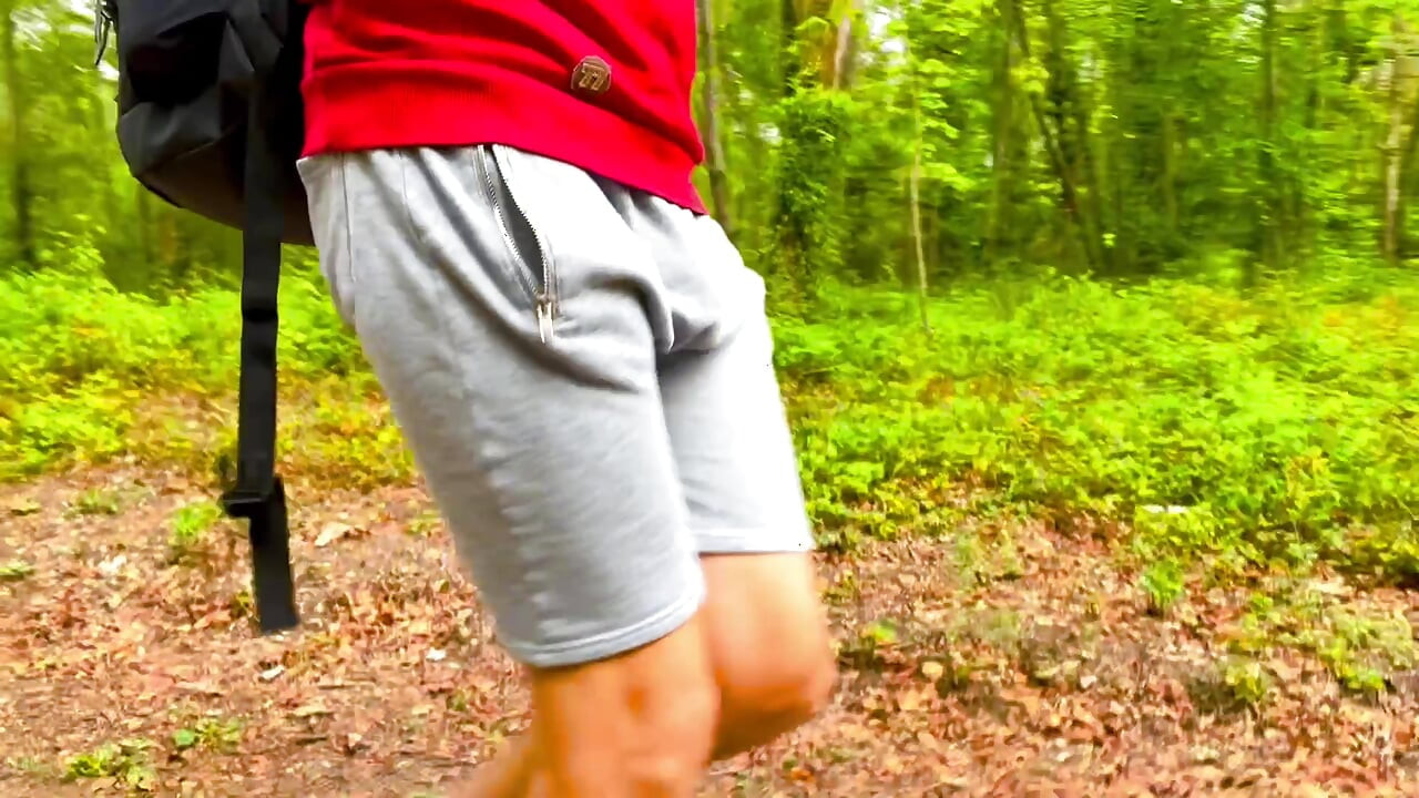 jerk off masturbation in Forrest after being ducked while cruising