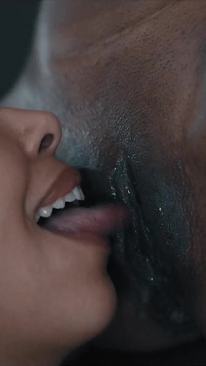 Vampire Mind Control - Facesitting Sex