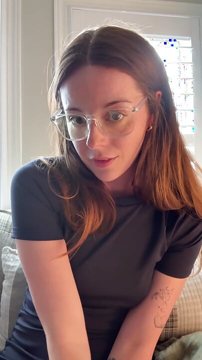 Hottie in Glasses Tells You How to Stroke!