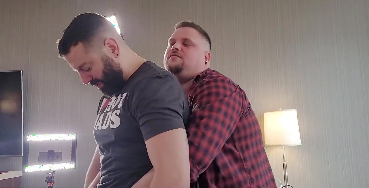 Fitting in - Bear Orgy