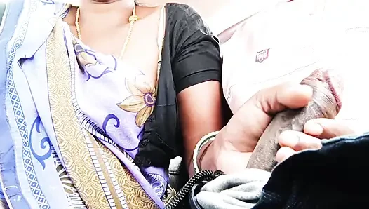 Hintli araba seksi. Üvey anne ve üvey oğlu kapıdan sikişmek için uzun sürüyor. Telugu edepsizce konuşuyor.