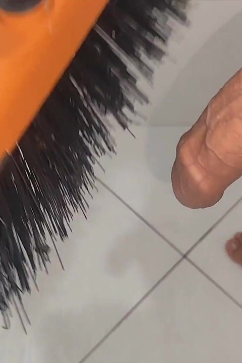 Sterk Water in De Voorhuid Prikkelt Het Voorvocht Van De Eikel.
