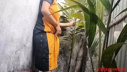 Ma belle-mère baise en plein air (vidéo officielle de villagesex91)