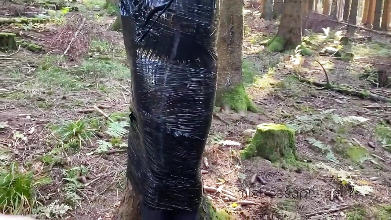 Dominatrix April - aislamiento