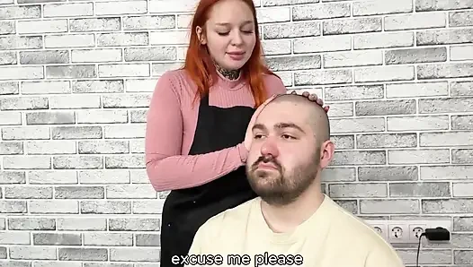 The Hairdresser Decided to Apologize for the Terrible Haircut
