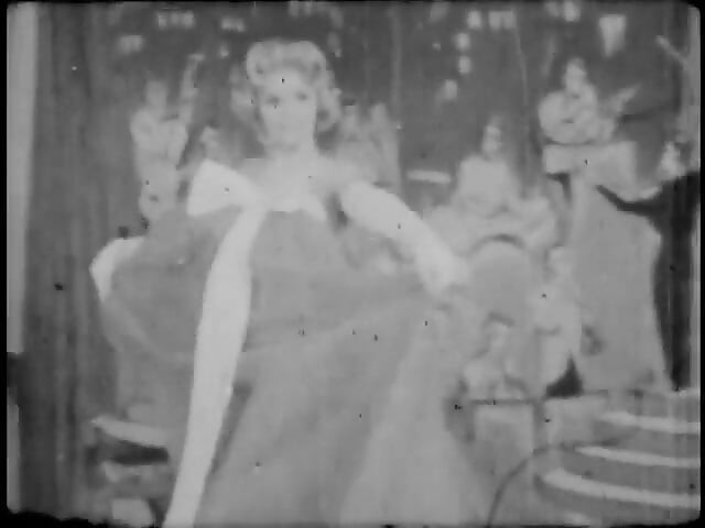 Gorące vintage MILFS zmysłowe rozbiórki
