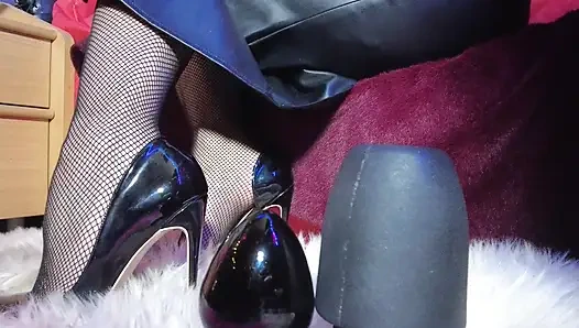 Fetish Mistress Eva Latex Dominatrix BDSM Femdom Heels Hot Big Ass MILF Pink Leather