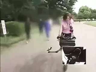 Orgasm cu bicicleta - tur al orașului 2 4 din 5