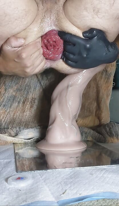 Fucking huge toy and showing my rose