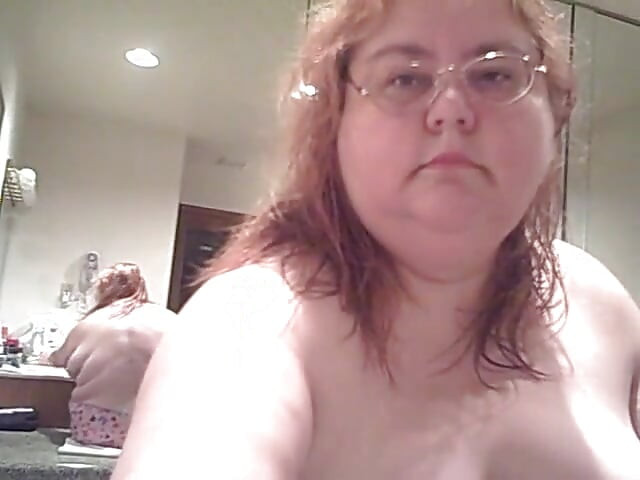 MILF BBW redhead blows dry hair nude