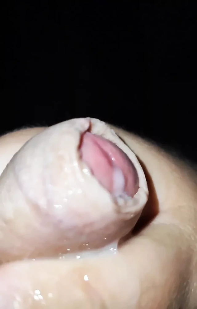 Feel good late night masturbation session and slow motion cumshot.