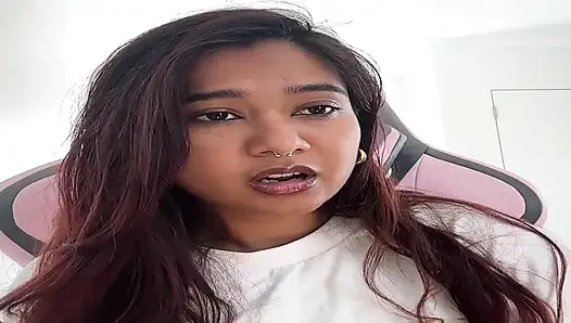 Hot Desi Mia Z reacts to hentai