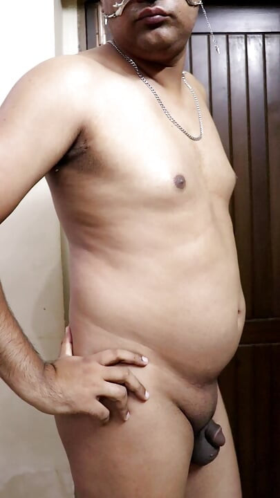 Sexy Desi Nude Boy Exposing His Big Beautiful Ass infront of Public