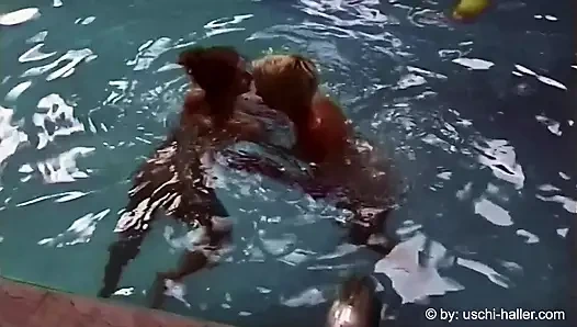 Лесбийское развлечение с Кристиной, Marion и мужиком