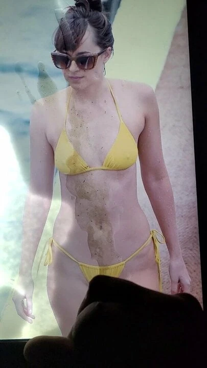 Dakota Johnson, hommage au sperme