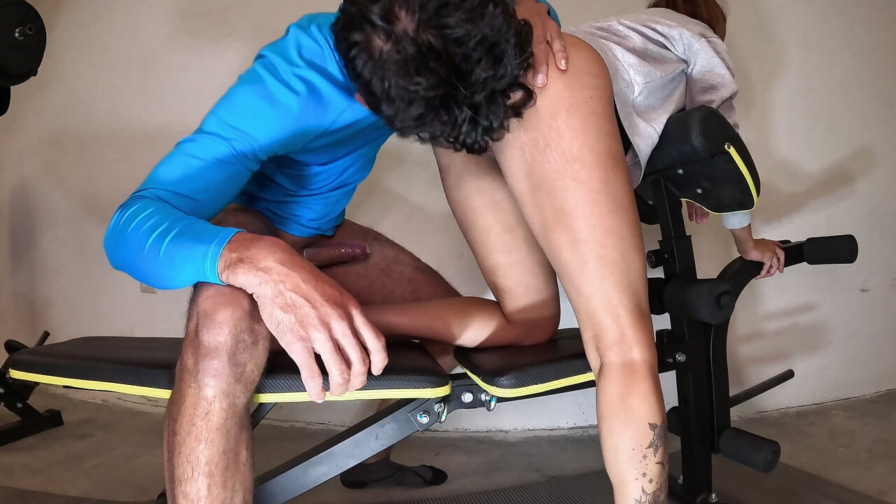 Humihingi siya ng gatas sa akin sa home gym