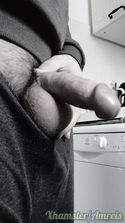 Sliding foreskin on the glans