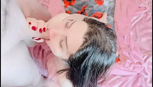 Ich habe meine stiefschwester beim stehlen in meinem zimmer erwischt