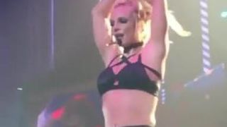 Britney giáo