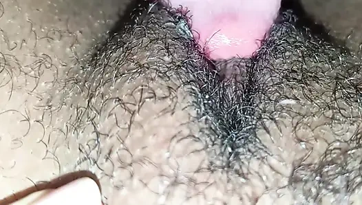 Die verschwitzte muschi des verheirateten Gläubigen nach dem gottesdienst lutschen