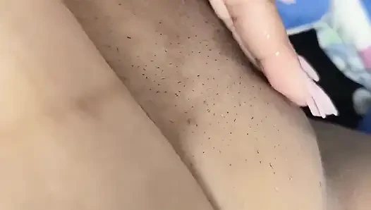 BBW Latina, Kirli Lezbiyen Hikayeleri Anlatırken Mastürbasyon Yapıyor