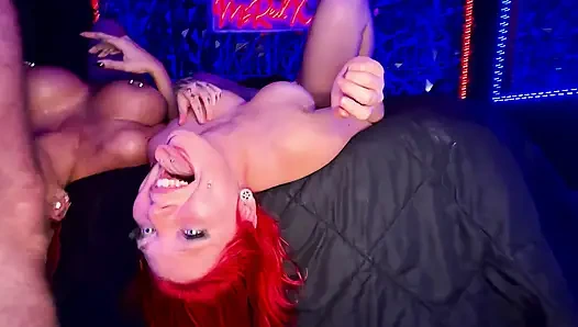 Son derece sapık kızıl saçlılar yarağı paylaşıyor