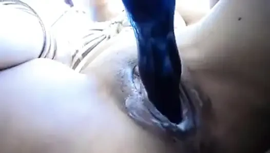 Üniversiteli kız amcığını çok yakın gösteriyor!