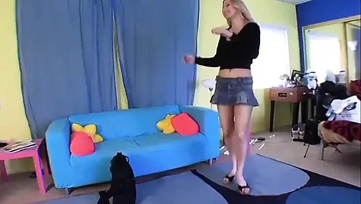 Девушка 90-х любит поедать сперму в ее чае