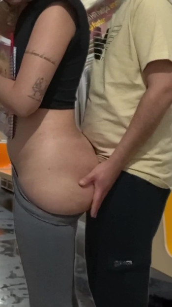 Moment spectaculos de la "Studenta are parte de spermă în metroul din New York."