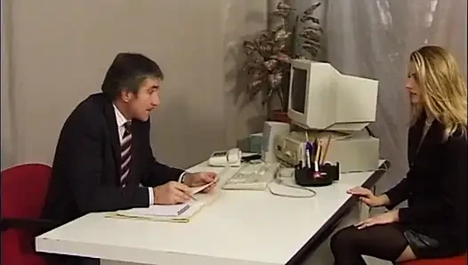 Ofiste sikişiyor