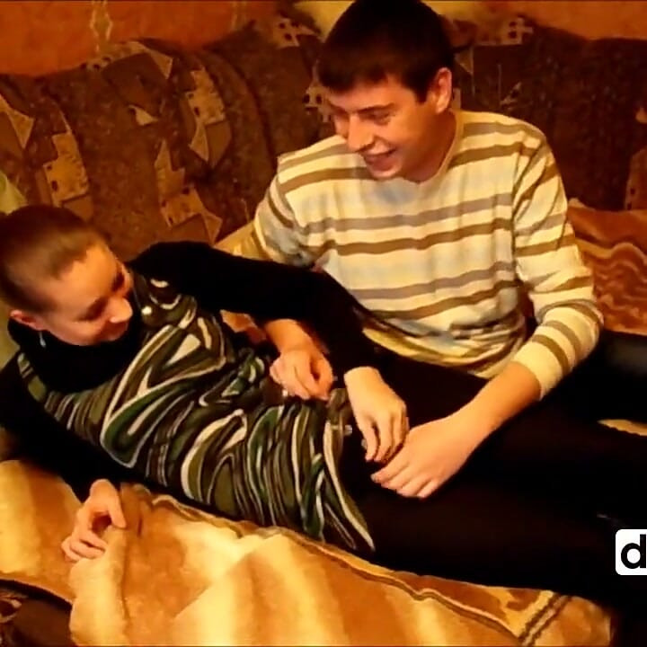 Fiatal lengyel amatőr tini szereti a házi baszást