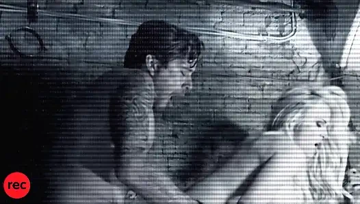 Fantasi erotis lesbian yang intens lagi asik fingering