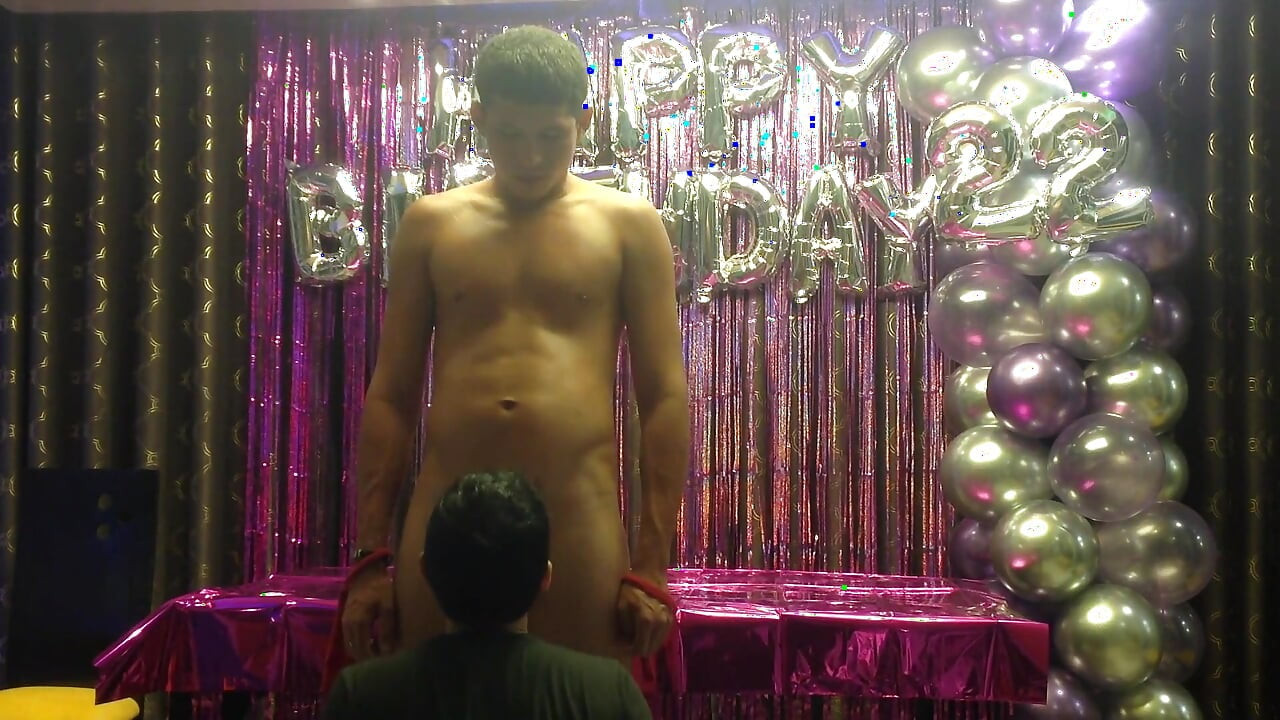 Behind the Escene of Markus Birthday Blowjob