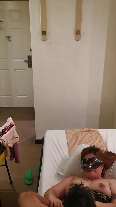Filipina Sarap na sarap pag kinakaen