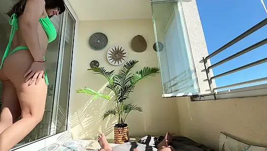 Toket besar memantul di kontol tebal. Close-up Magic