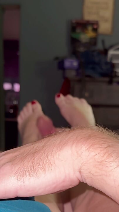Jerking Off With My Amateur Wife’s Feet
