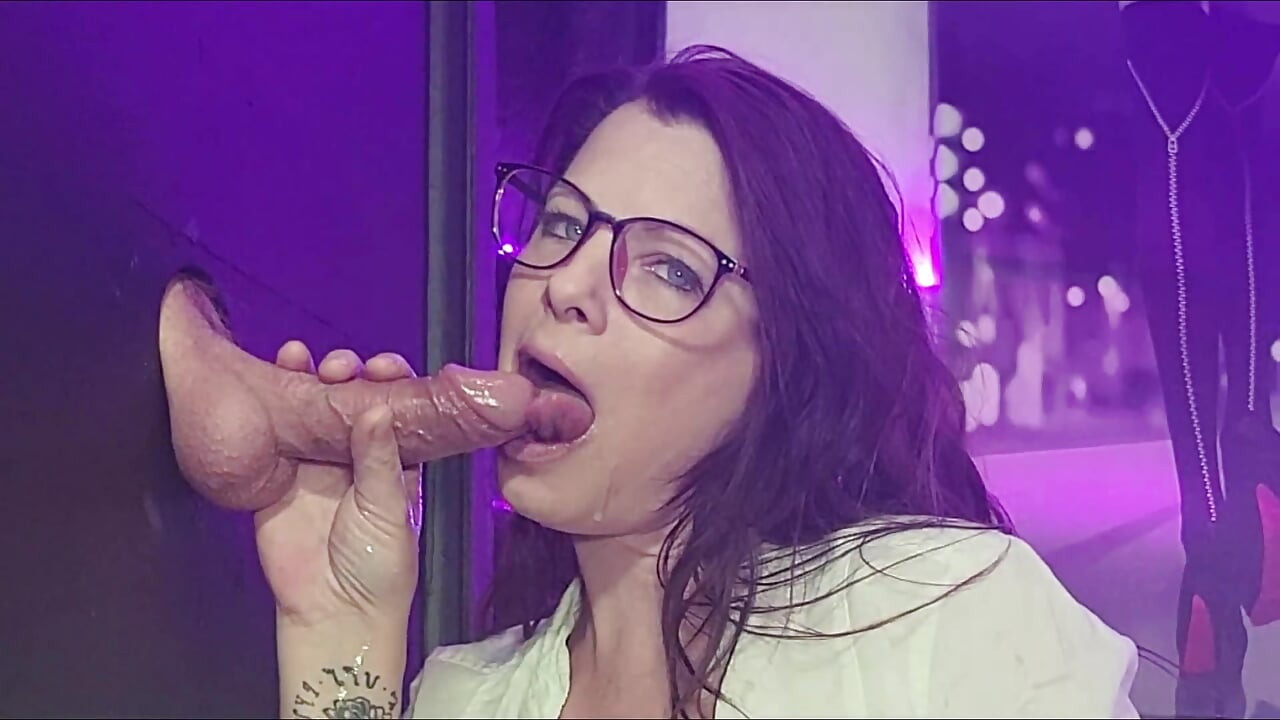 Gloryhole Jade szopja Damont